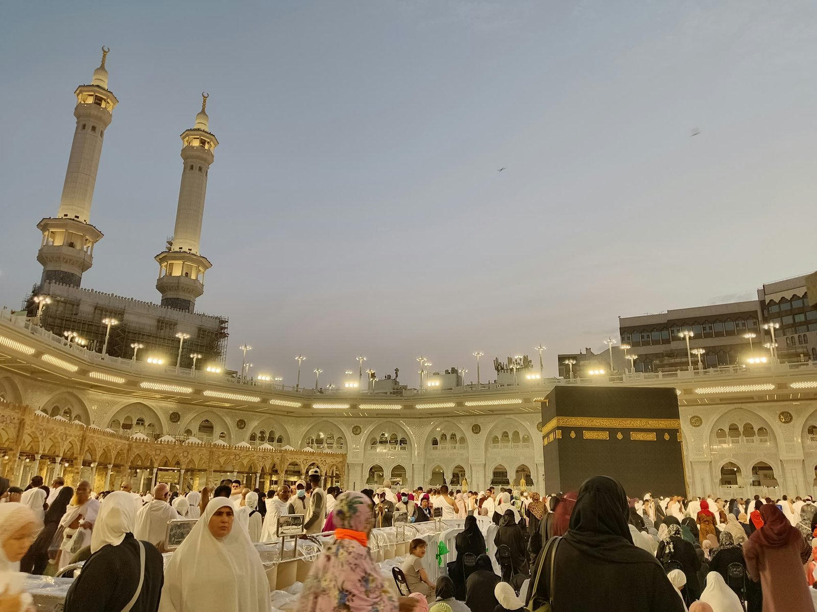 The courtyard of Masjid al-Haram at dusk